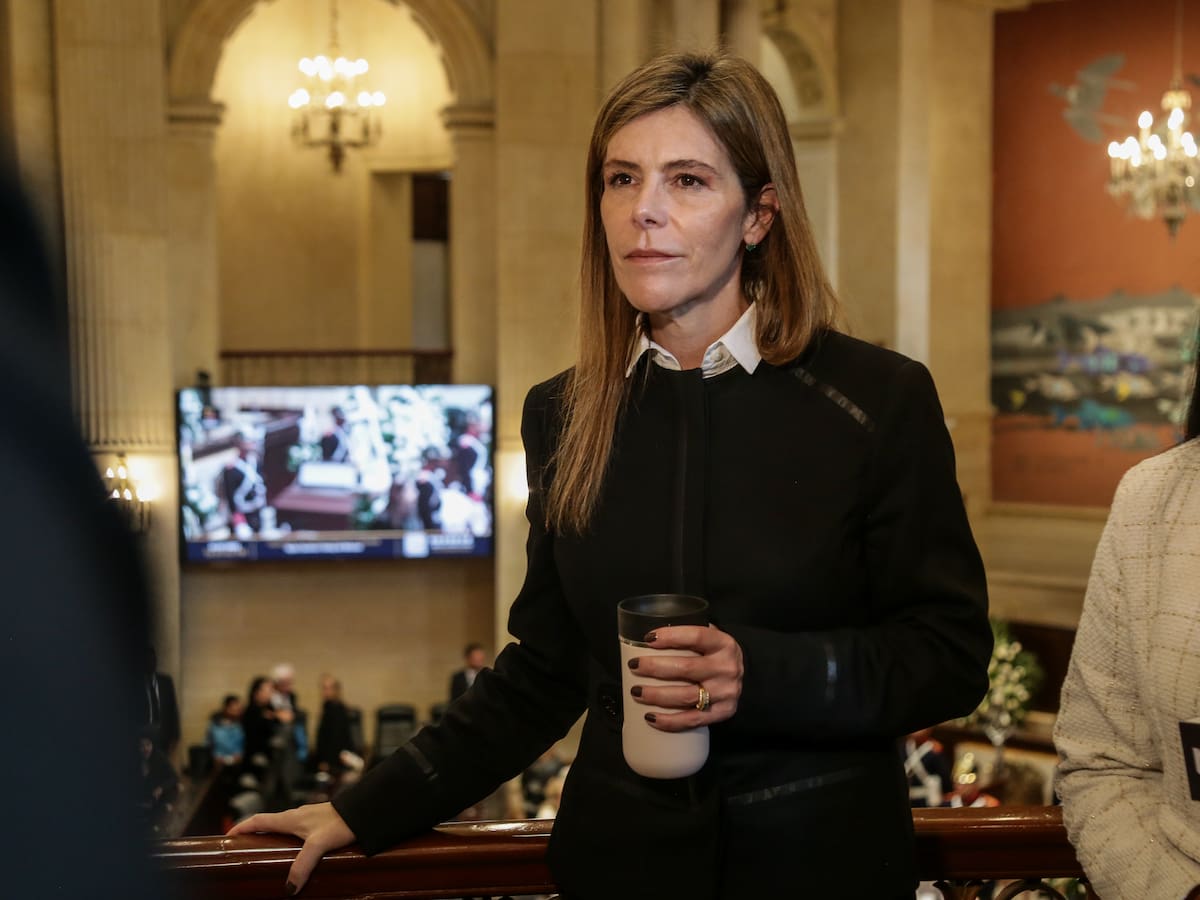 María Carolina Hoyos presenta su libro Felicidad imperfecta: cómo levantarse cuando la vida se rompe