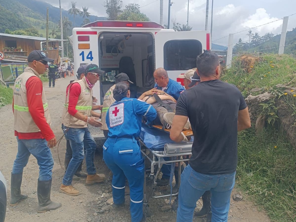 Tres personas heridas tras ser arrolladas por un vehículo en el Valle de Cocora, Quindío