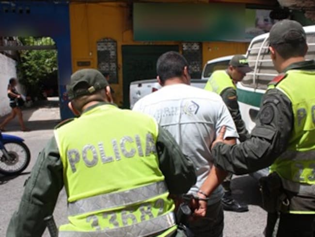 Un ex policía fue capturado por el Gaula, cuando extorsionaba a otro policía