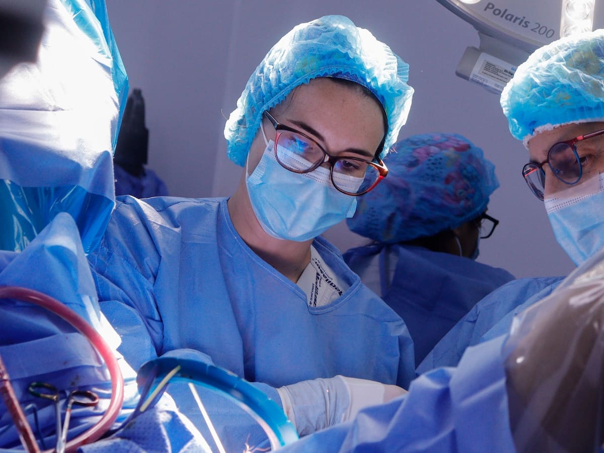 Referentes mundiales de la urología realizaron jornada de alta complejidad en Neiva