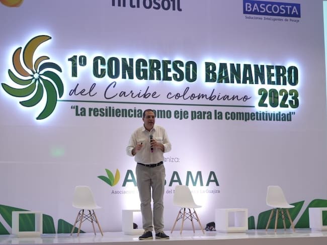 Luis Alberto Villegas, viceministro de Asuntos Agropecuarios en Congreso Bananero . Ministerio de Agricultura