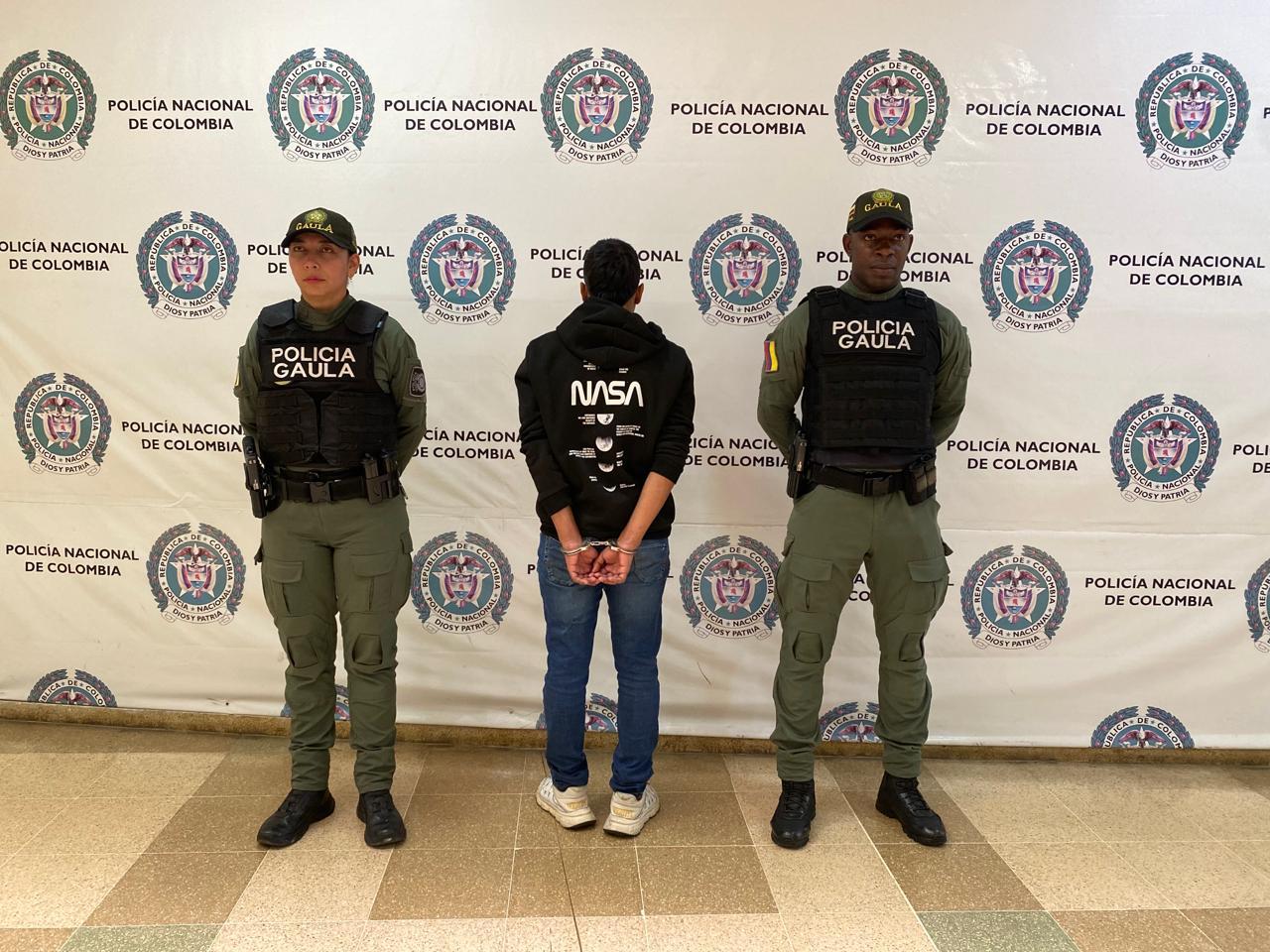 Hombre capturado por extorsión en Armenia. Foto: Cortesía Policía, Quindío