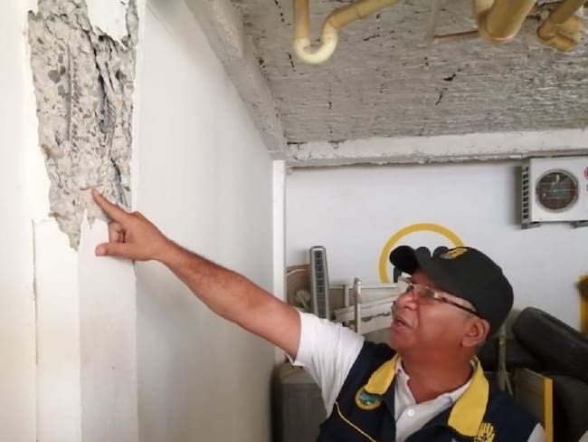 Por daños estructurales, recomiendan evacuación en edificio de Cartagena