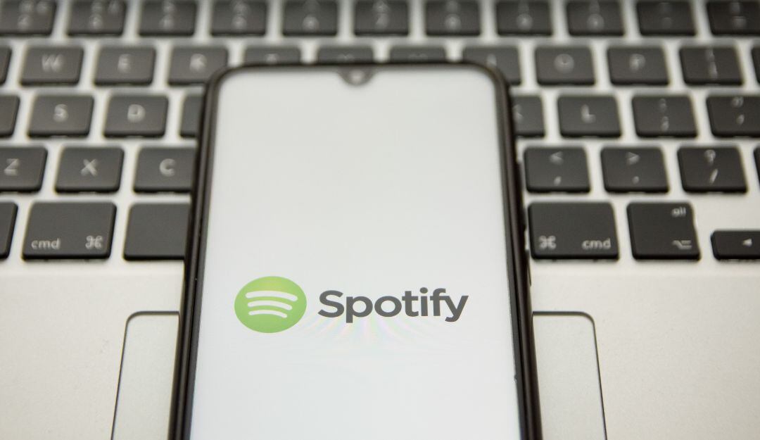 Spotify pondrá etiqueta informativa de Covid-19 tras protesta de artistas