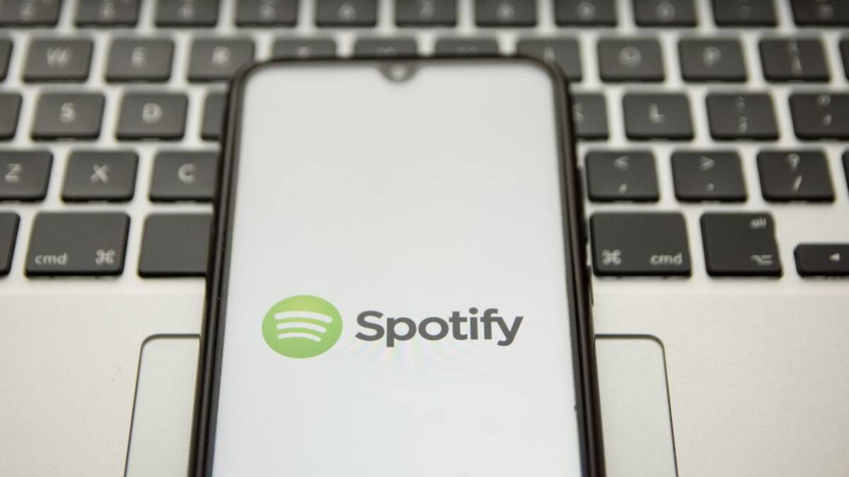 Spotify pondrá etiqueta informativa de Covid-19 tras protesta de artistas