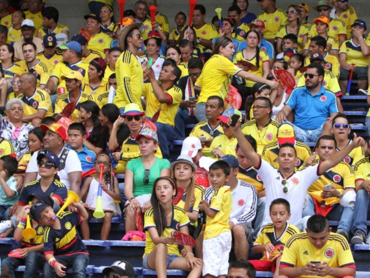 Orgullo nacional: El himno de nuestro país retumba en el estadio Metropolitano