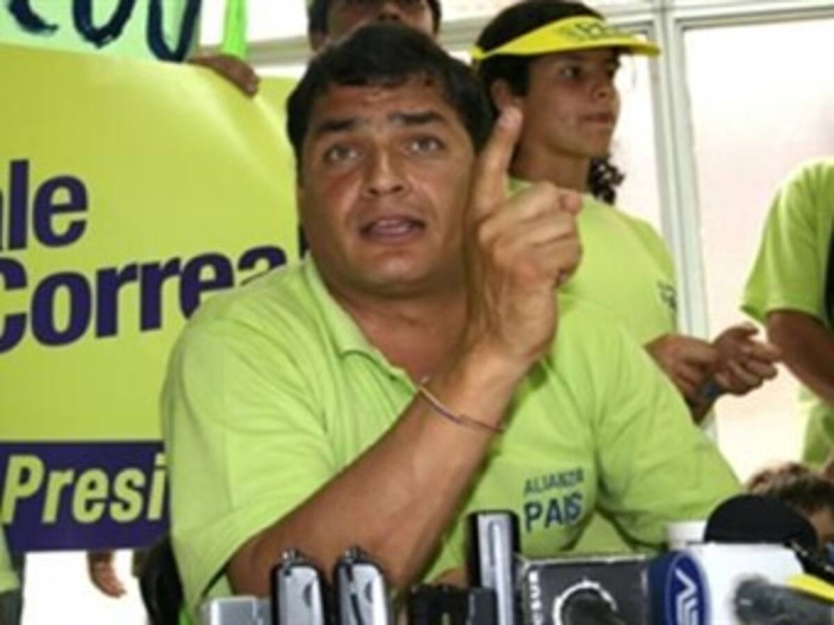 Correa asegura que su triunfo es un 'paso histórico' para la 'revolución'