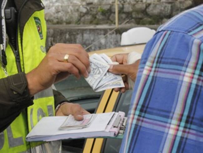 Por 400 mil pesos, policías vendían información a las bandas criminales