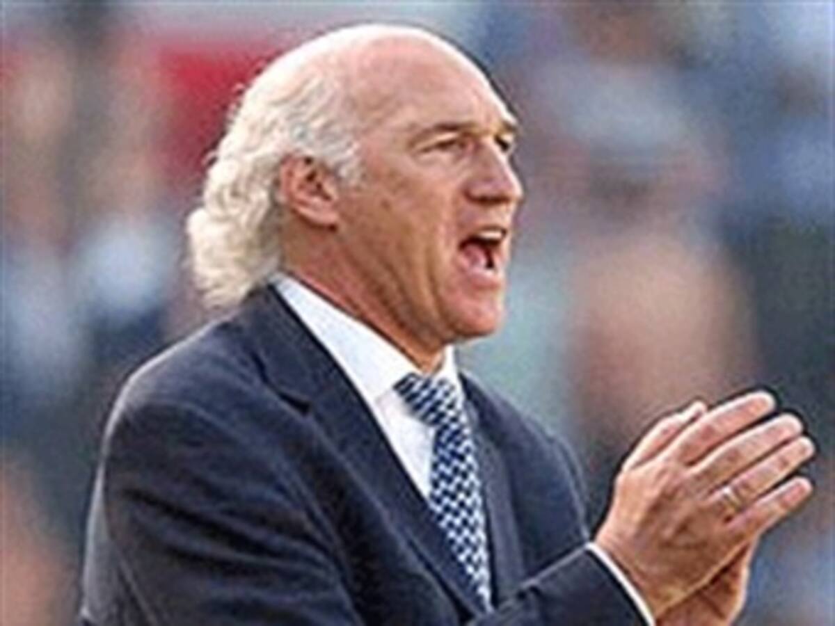 Naufragio derrama 15 mil barriles de petróleo frente a Singapur