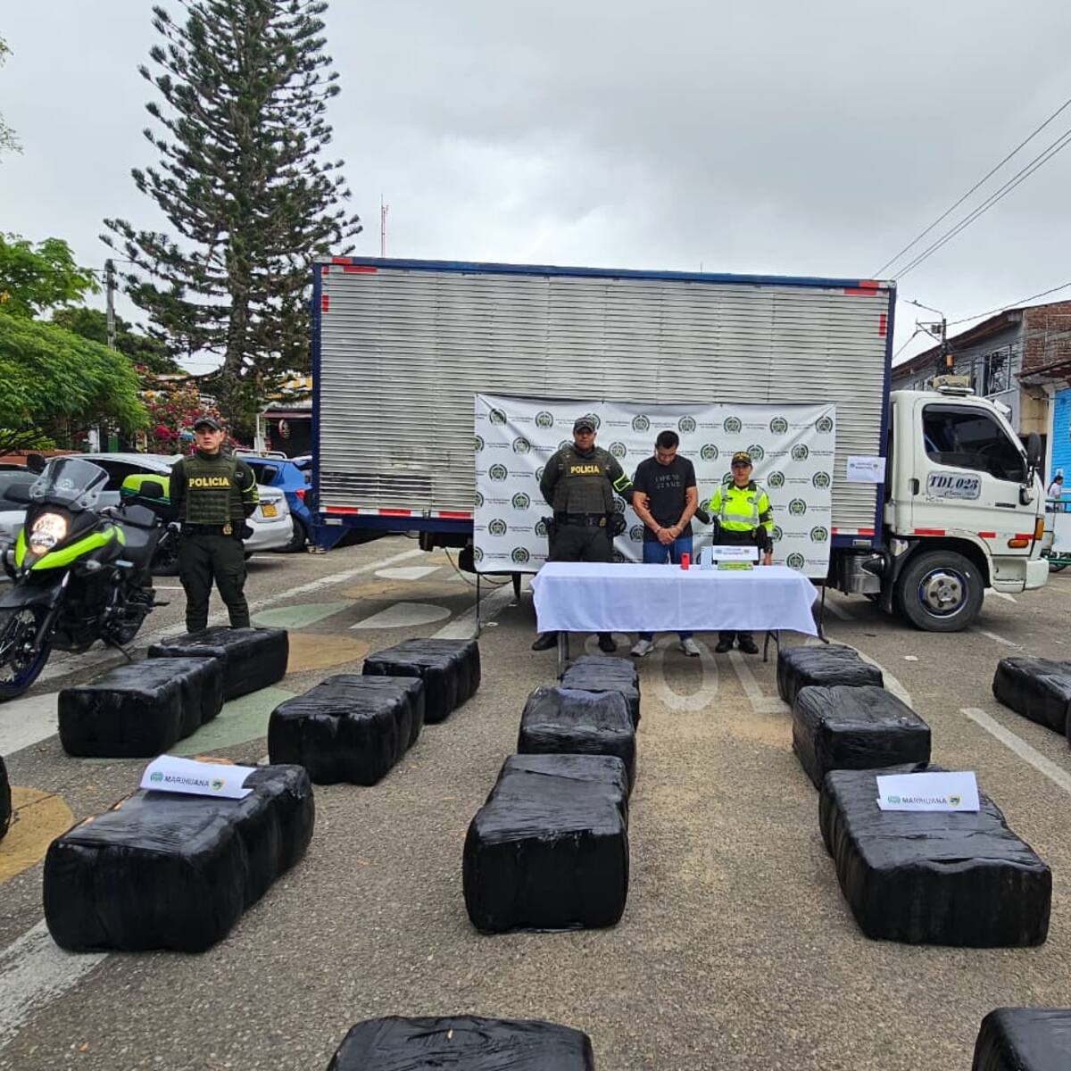 Golpe al narcotráfico incautan 1.700 kilos de marihuana en carretera del Huila