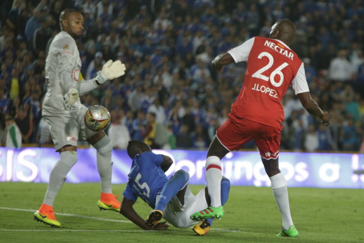 Zapata salvando una oportunidad de riesgo de Machado