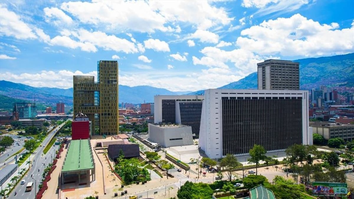 Proponen que Medellín también reduzca su estructura administrativa