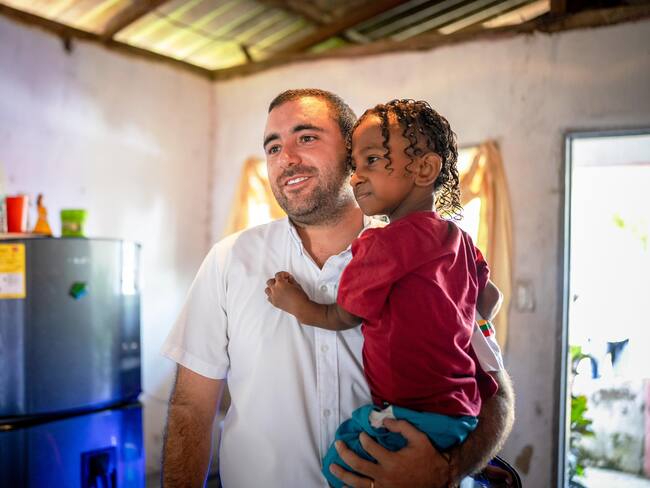 Un sueño cumplido: gobernador Yamil Arana construirá una casa nueva al niño Isaac Abdala