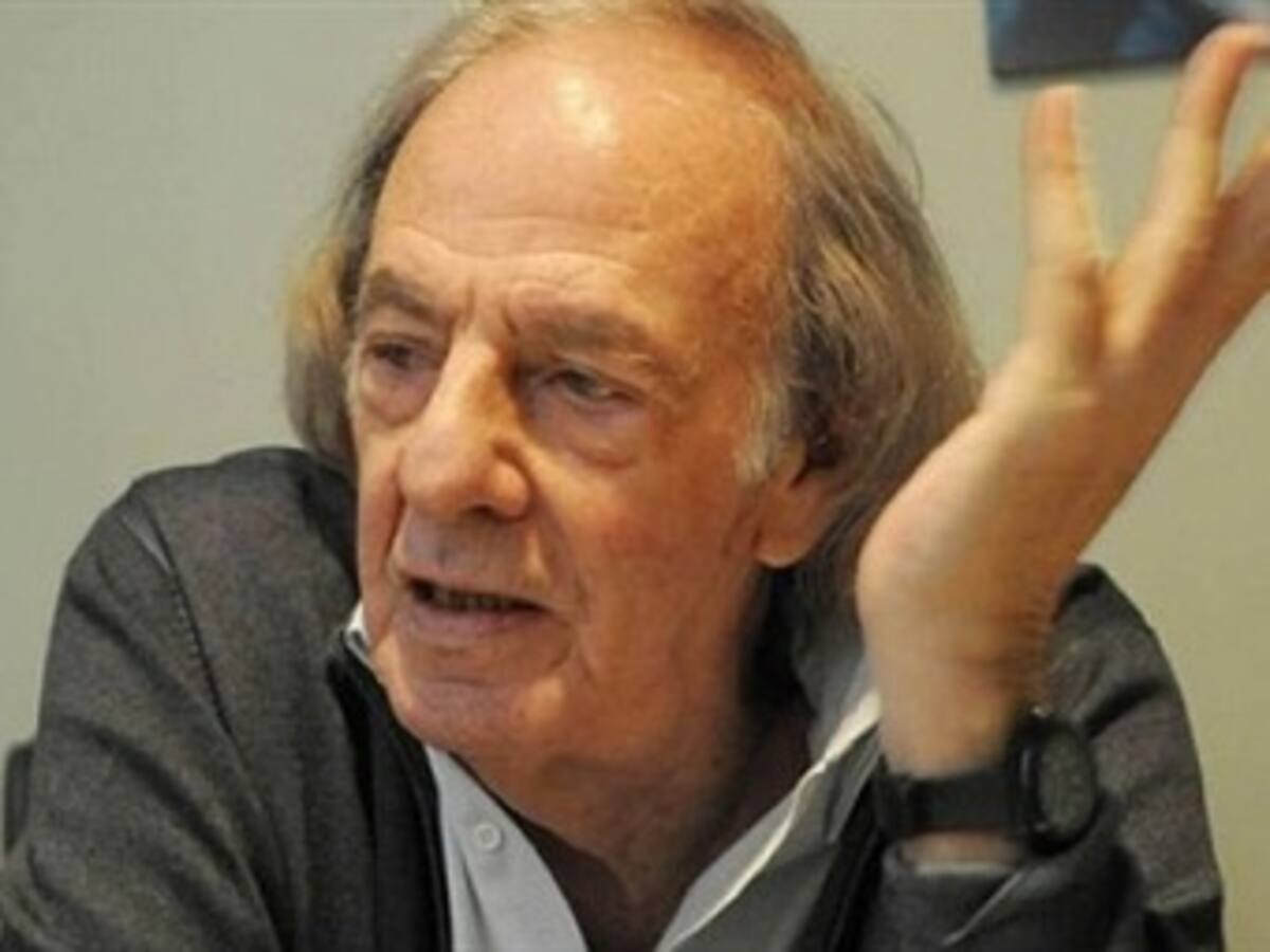 Menotti: "Messi gana un partido pero no hace jugar bien a un equipo"