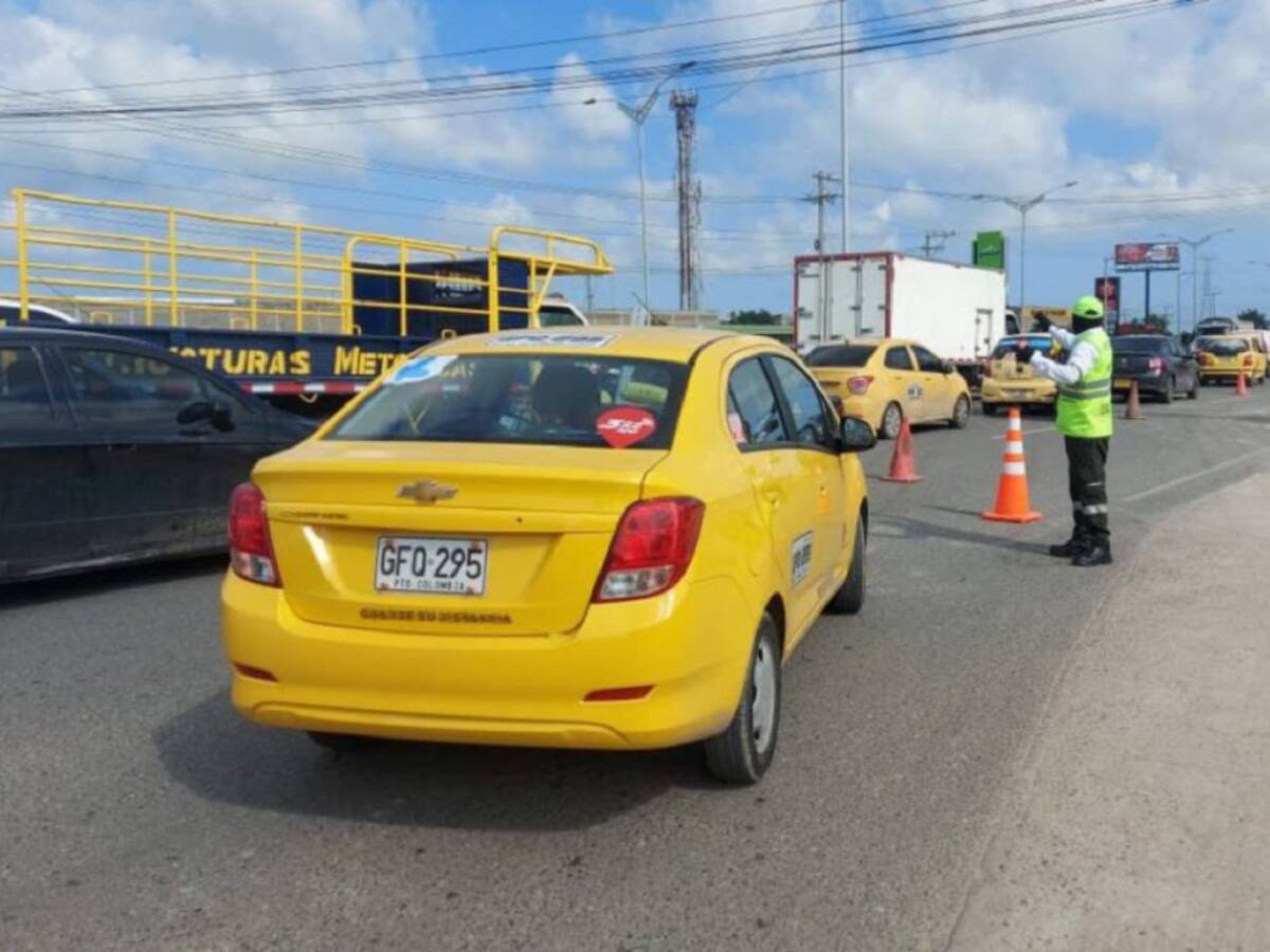 En UCI permanece conductor de vehículo que se estrelló en Las Torres