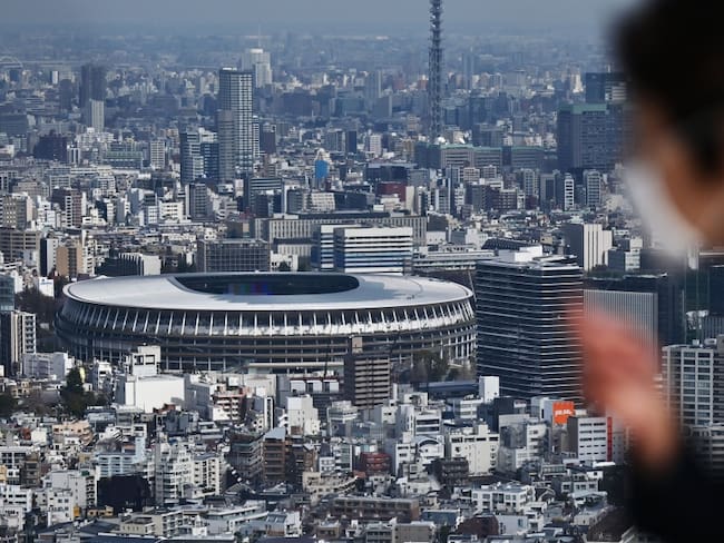 Miembro del Comité Olímpico de Tokio contempla aplazar los Juegos dos años