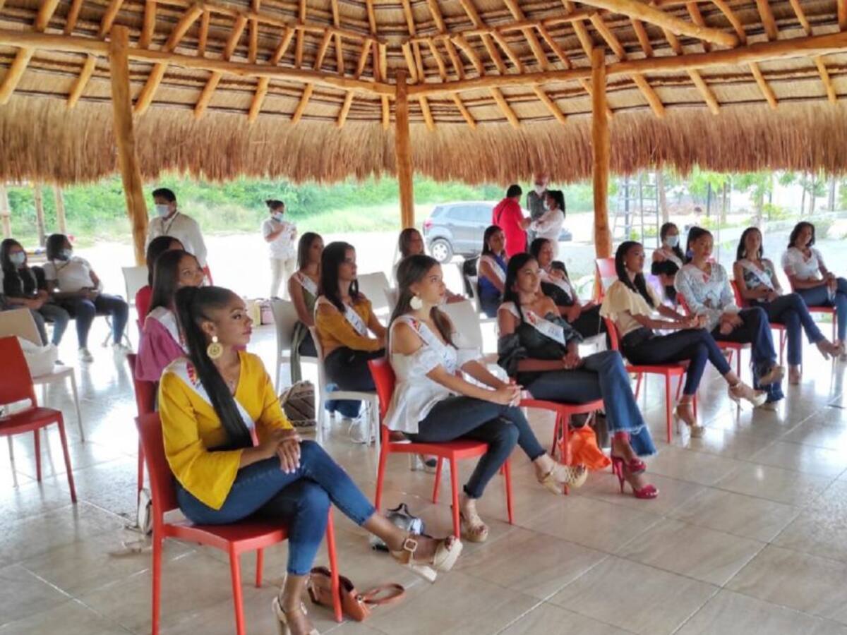 Candidatas al Reinado de la Independencia contra la trata de personas