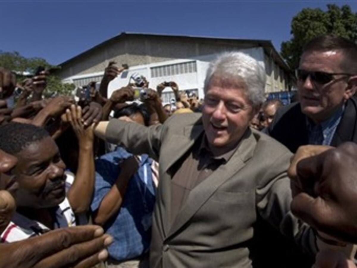 Bill Clinton viaja a Haití para coordinar recuperación con el Gobierno