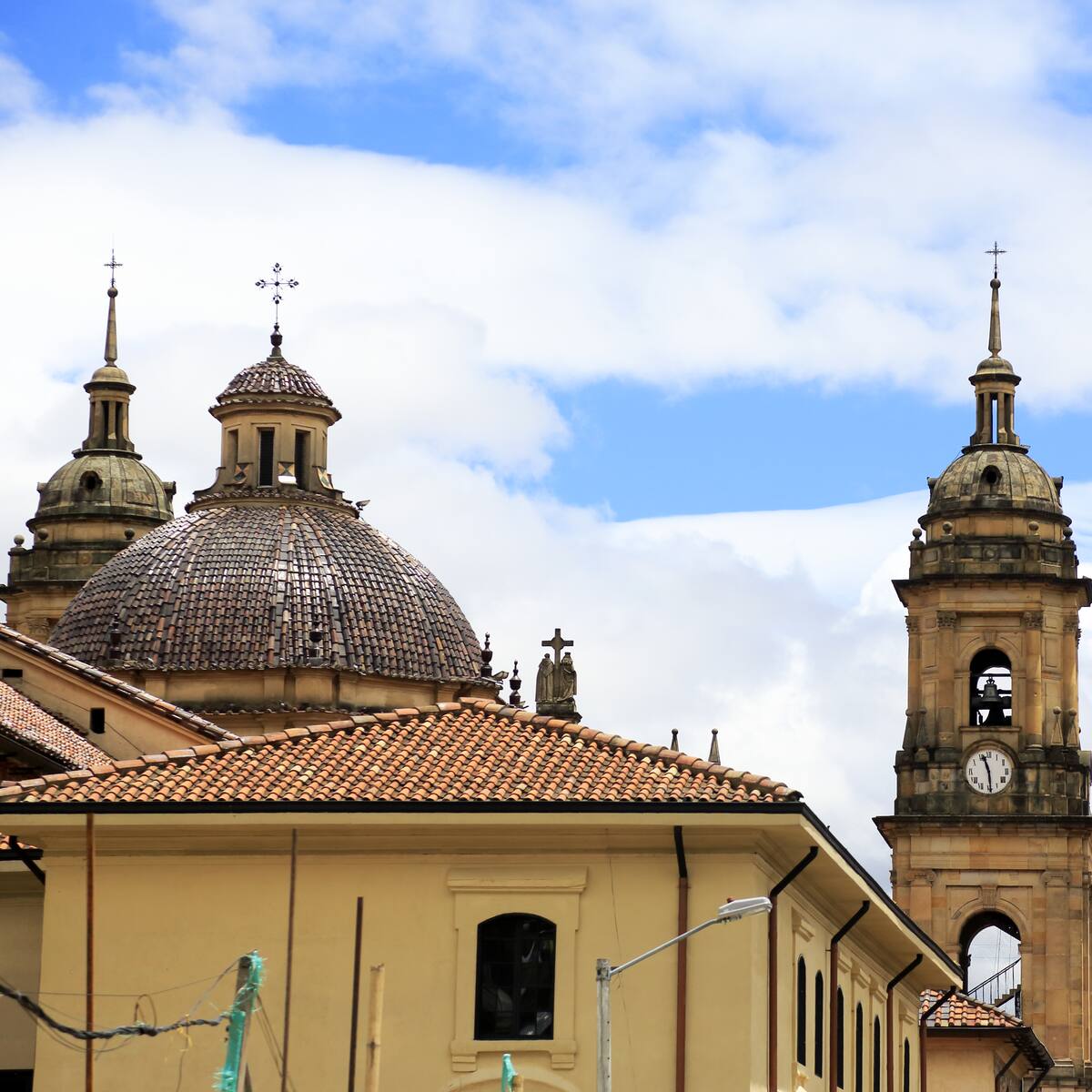 ¿Cuáles son los edificios más antiguos de Bogotá? Uno es del siglo XVI