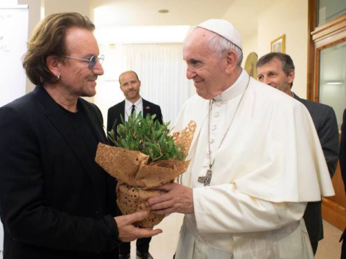 El papa Francisco habla de pederastia en privado con el cantante Bono