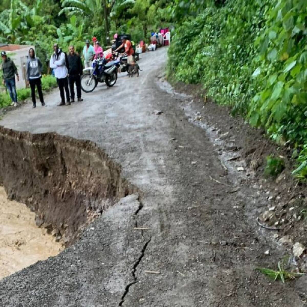 El municipio de Peque está incomunicado por daño de la carretera en Uramita