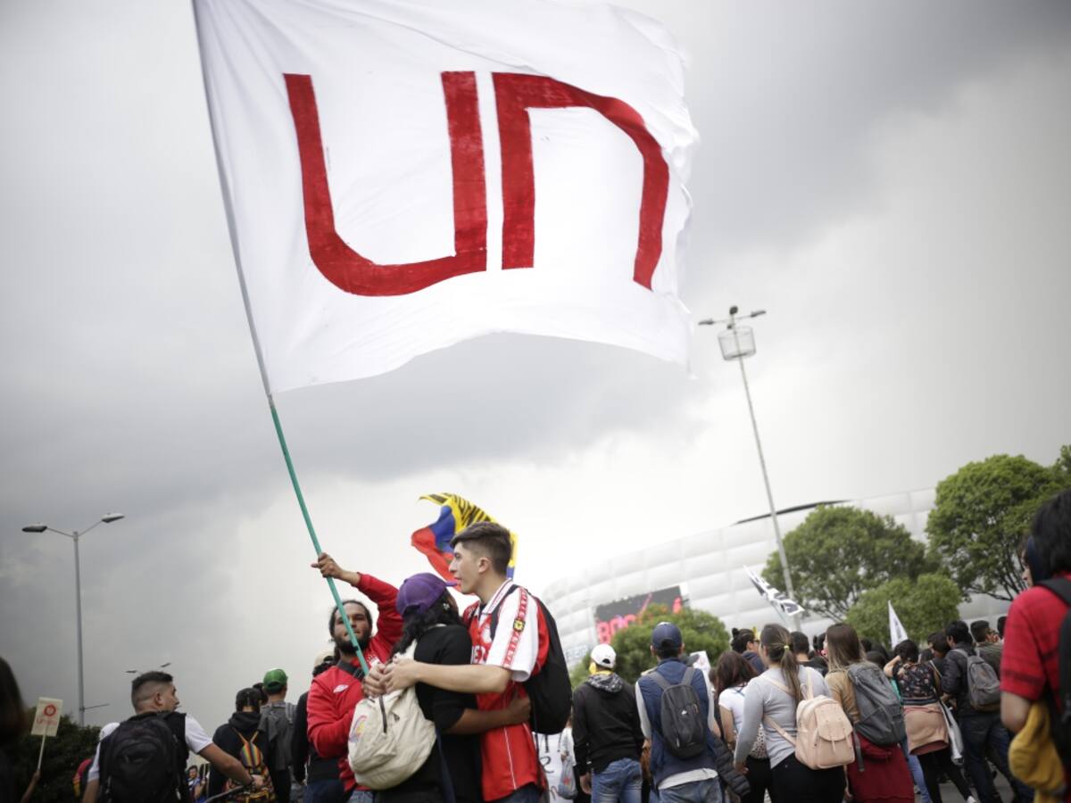 Estudiantes de la universidad Nacional, marchan en Bogotá