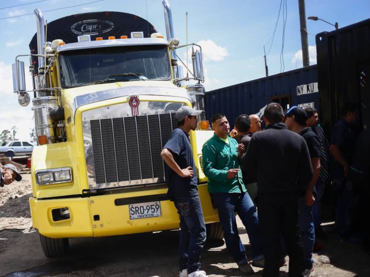 La Asociación Colombiana de Camioneros es la nueva aliada en la campaña de Fico