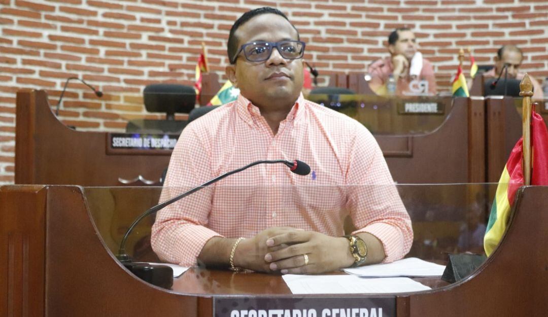 Con 19 votos los cabildantes escogieron al abogado y comunicador social, Julio César Morelos Nassi