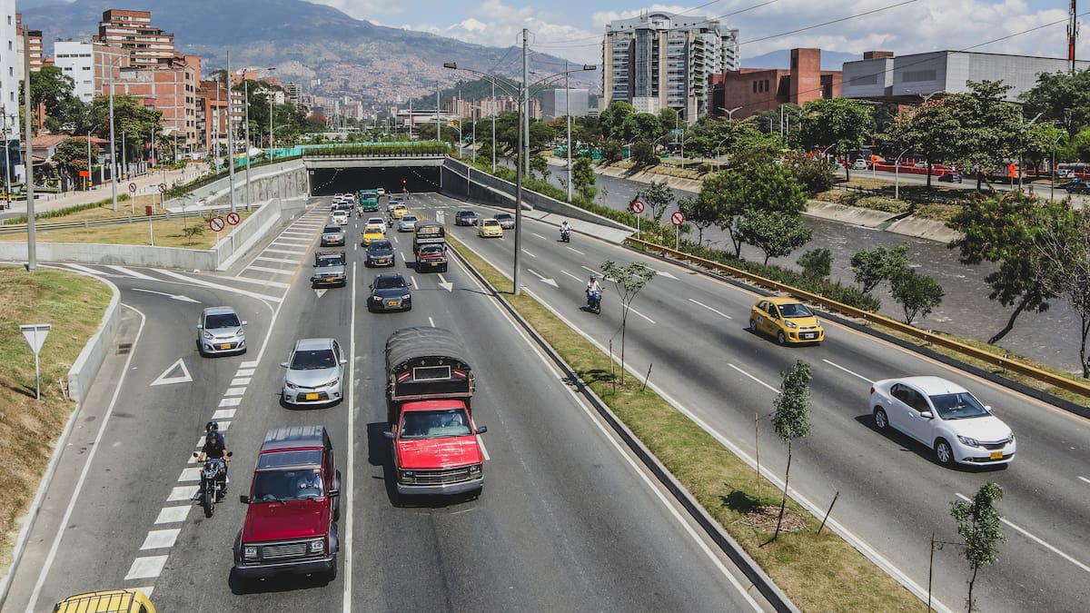 Habilitan pago del impuesto vehicular en Antioquia con descuentos hasta el 30 de abril