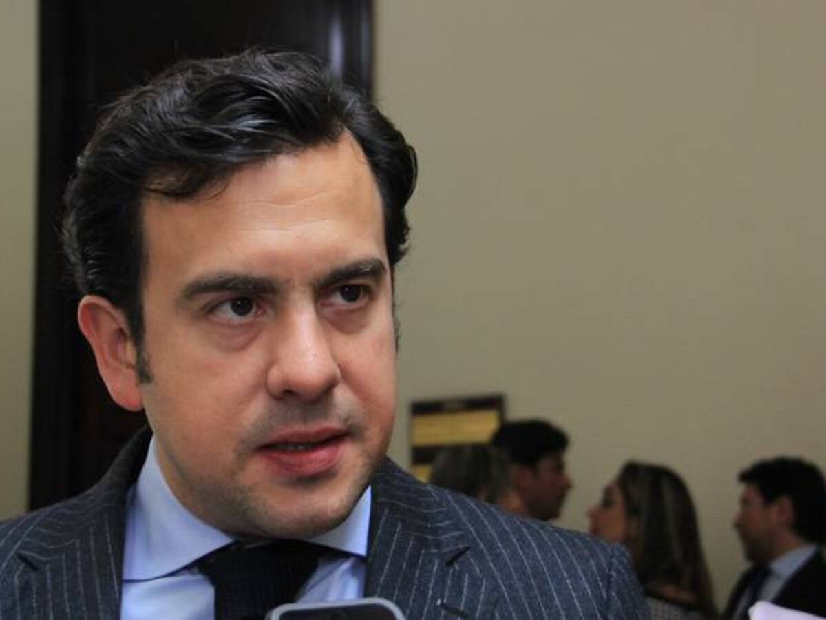 Entutelan a Rodrigo Lara por prohibir entrada de las Farc al Congreso