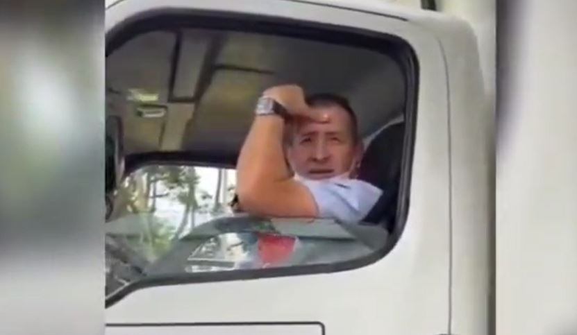 Conductor de PPC que habría acosado a mujer en la calle. Foto: Captura de pantalla