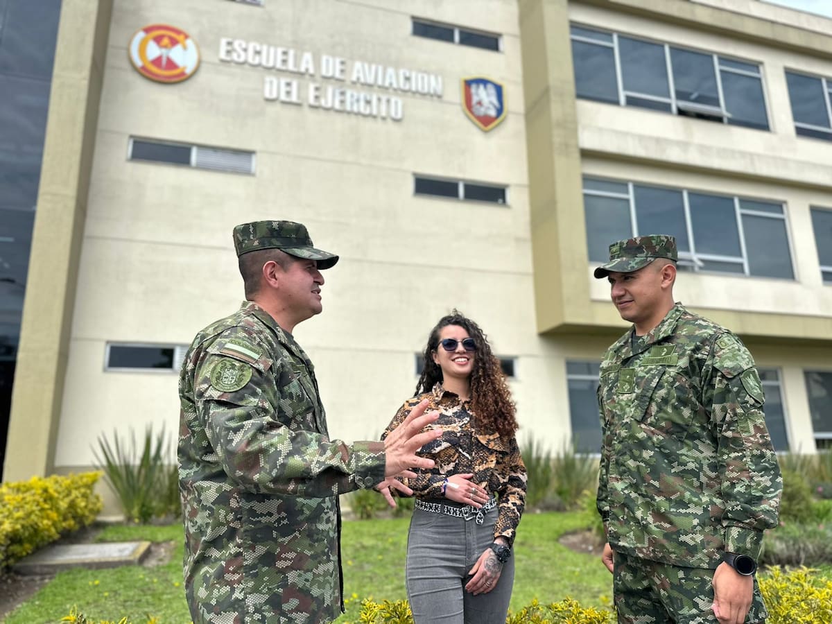 El chat de mamá y la medalla al mérito: la historia de una soldado que soñó en grande