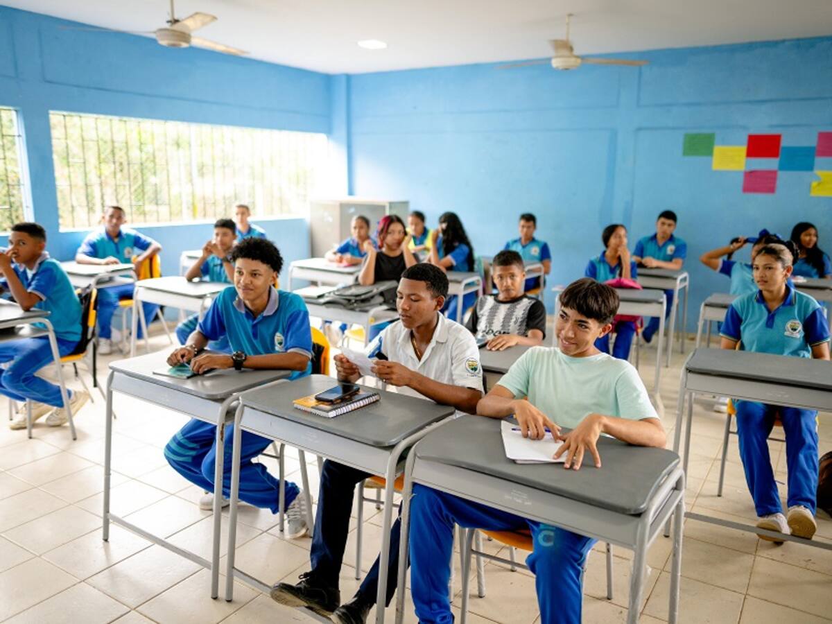 13.000 estudiantes de los Montes de María fueron beneficiados con dotación educativa