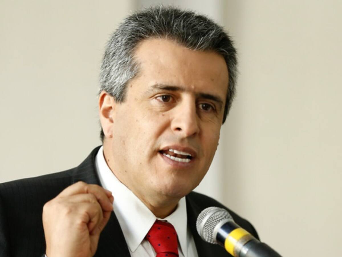 Luis Fernando Velasco responde a las acusaciones de Cristina Plazas