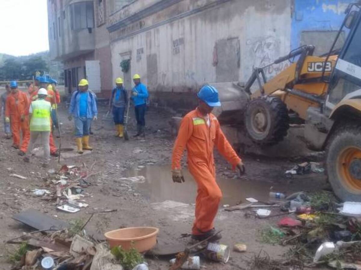 Puerto de Santa Marta atendió sectores afectados por lluvias y deslizamientos