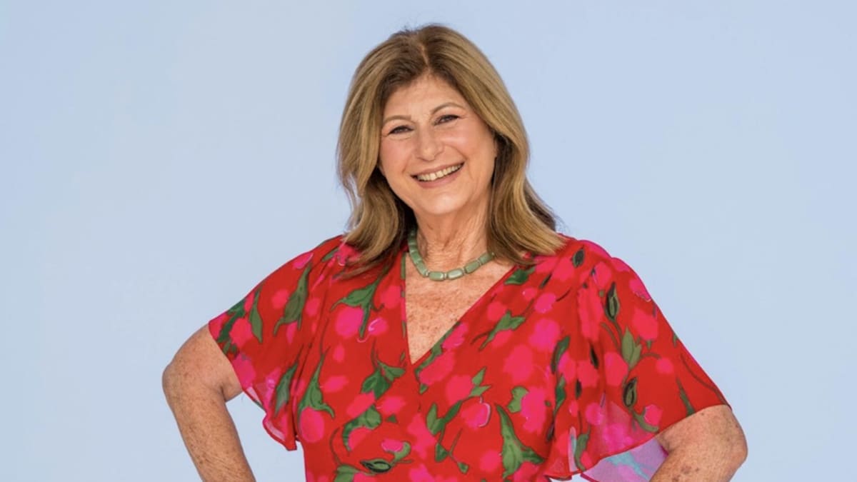 La historia de Tina Pemberton, la mujer de 70 años que usa apps de citas: estos son sus consejos