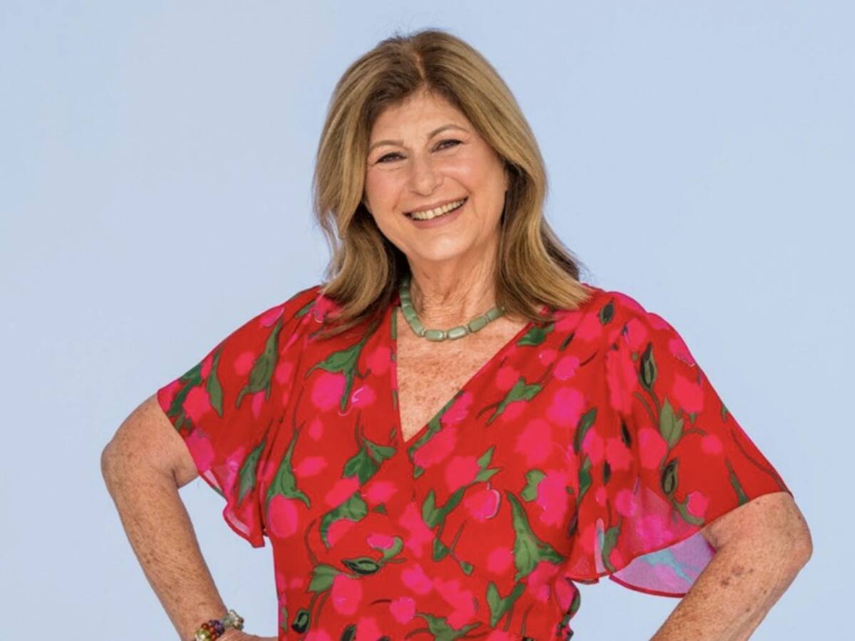 La historia de Tina Pemberton, la mujer de 70 años que usa apps de citas: estos son sus consejos