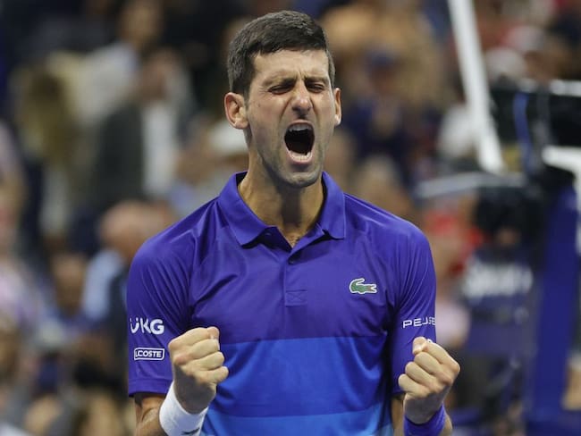 Novak Djokovic festeja su clasificación a la final del US Open.