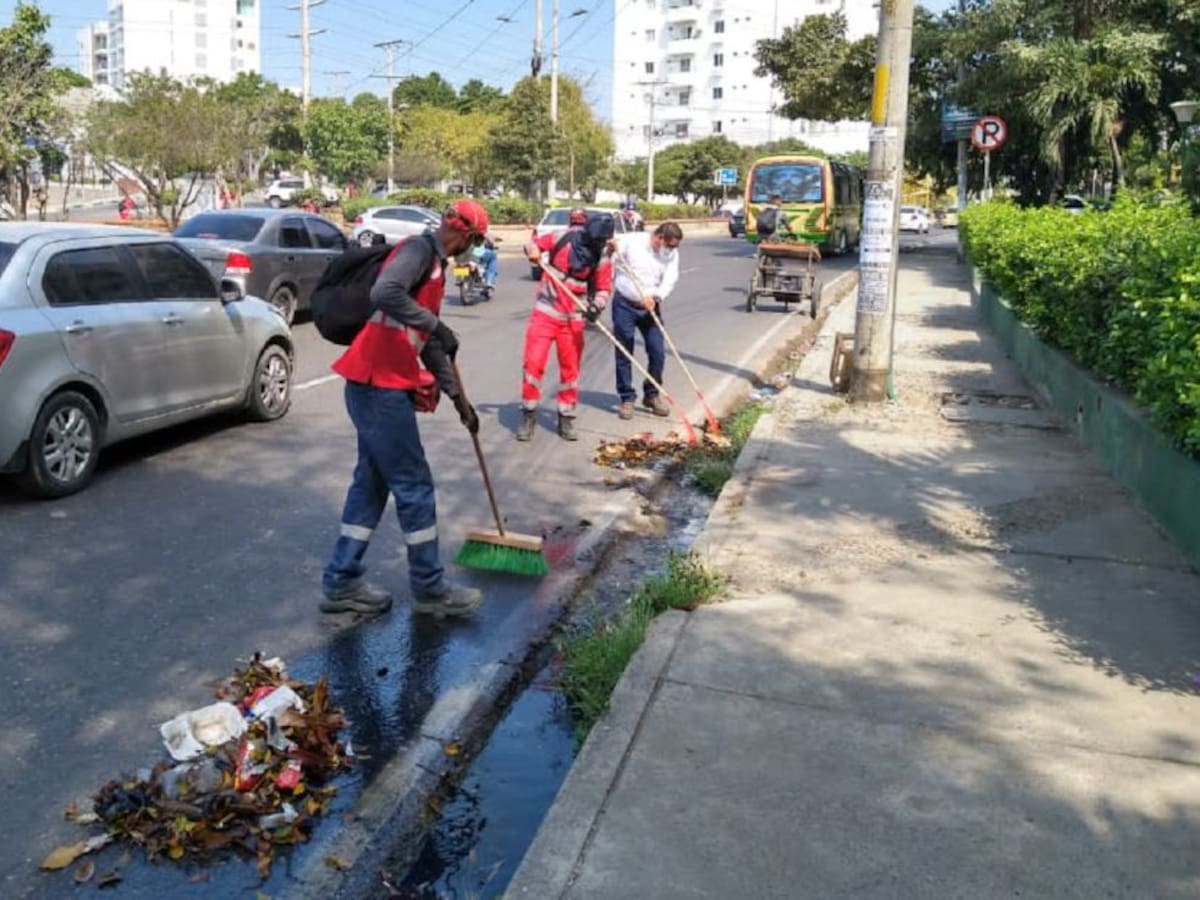 Veolia continúa campaña "Avenidas limpias" en Cartagena