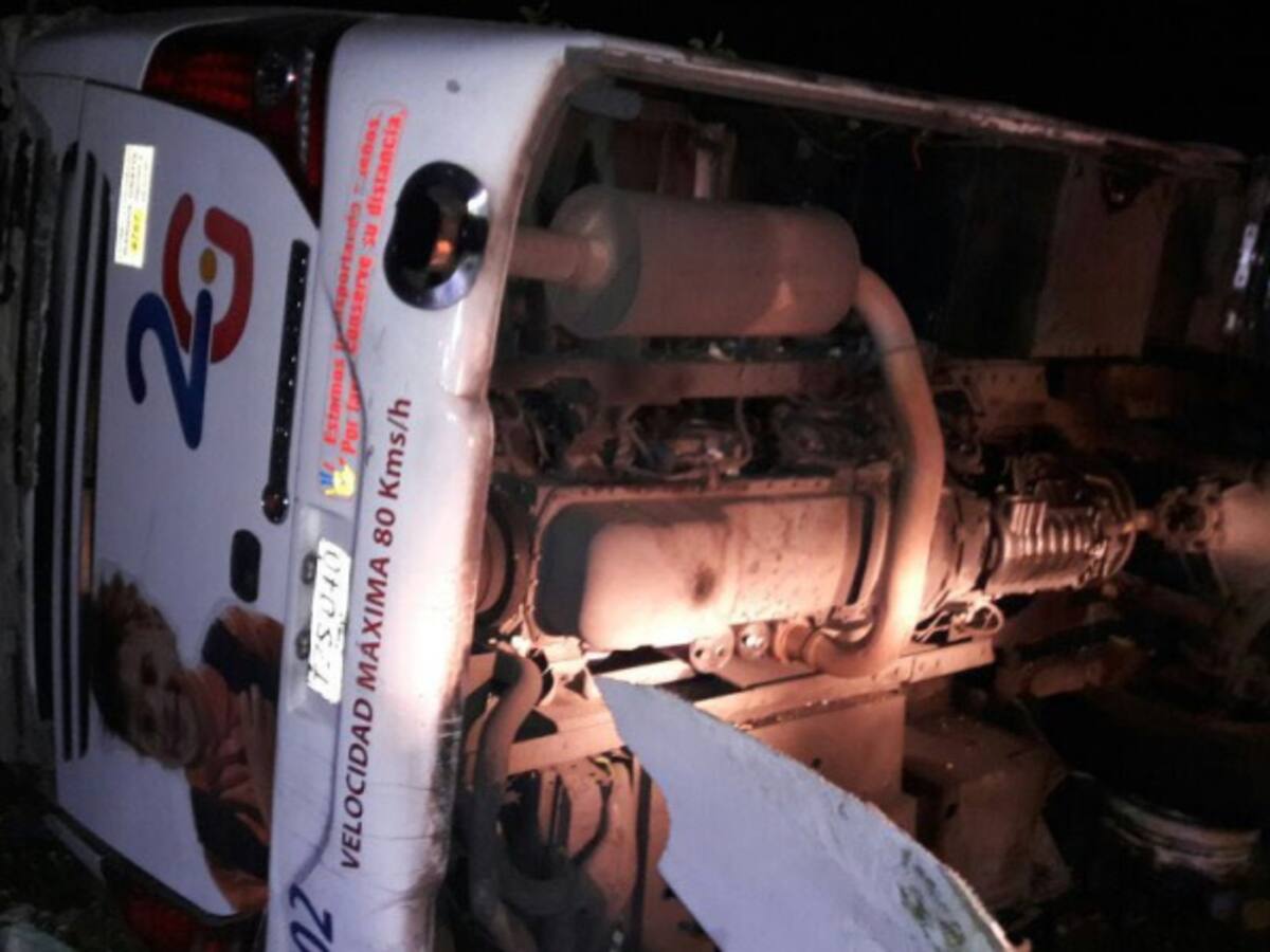 16 heridos en accidente de un bus al sur del Cauca