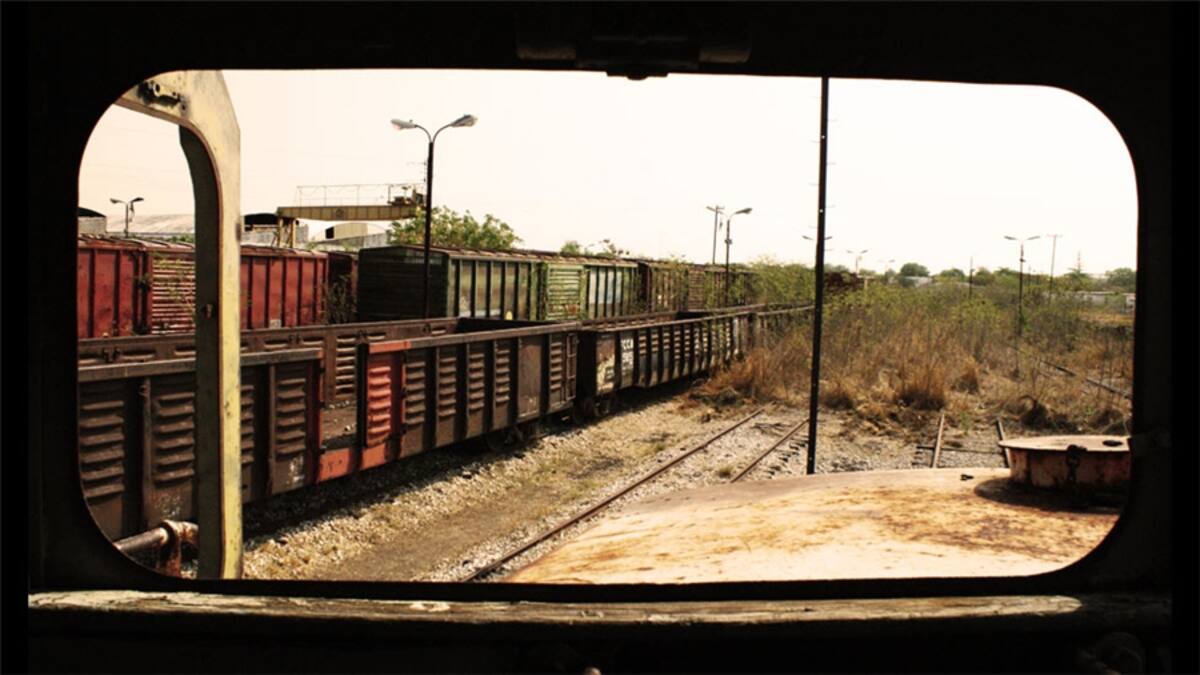 Desde Colombia, nos dice Heilhard Morales: "Ráquira hace parte de una hermosa región al sur occidente de Boyacá, con un clima muy agradable y hermosos paisajes, además de una reconocida y tradicional industria artesanal de cerámica. Aquí uno de sus hábiles artesanos".