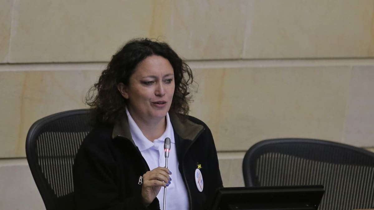 Bancada verde quiere independencia porque hay sectarismo en acciones del Gobierno: Lozano
