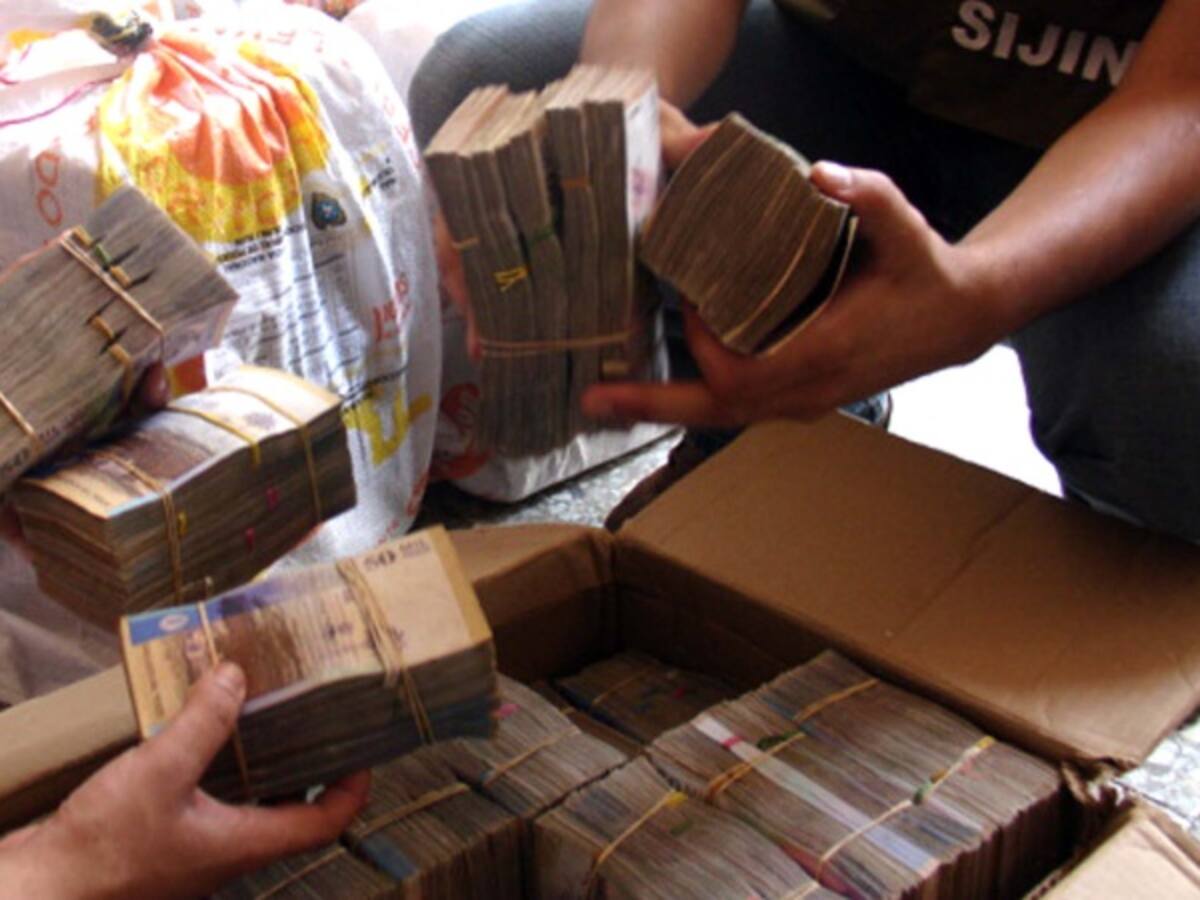 EE.UU. rastrea con autoridades colombianas el dinero de las Farc: embajador Whitaker