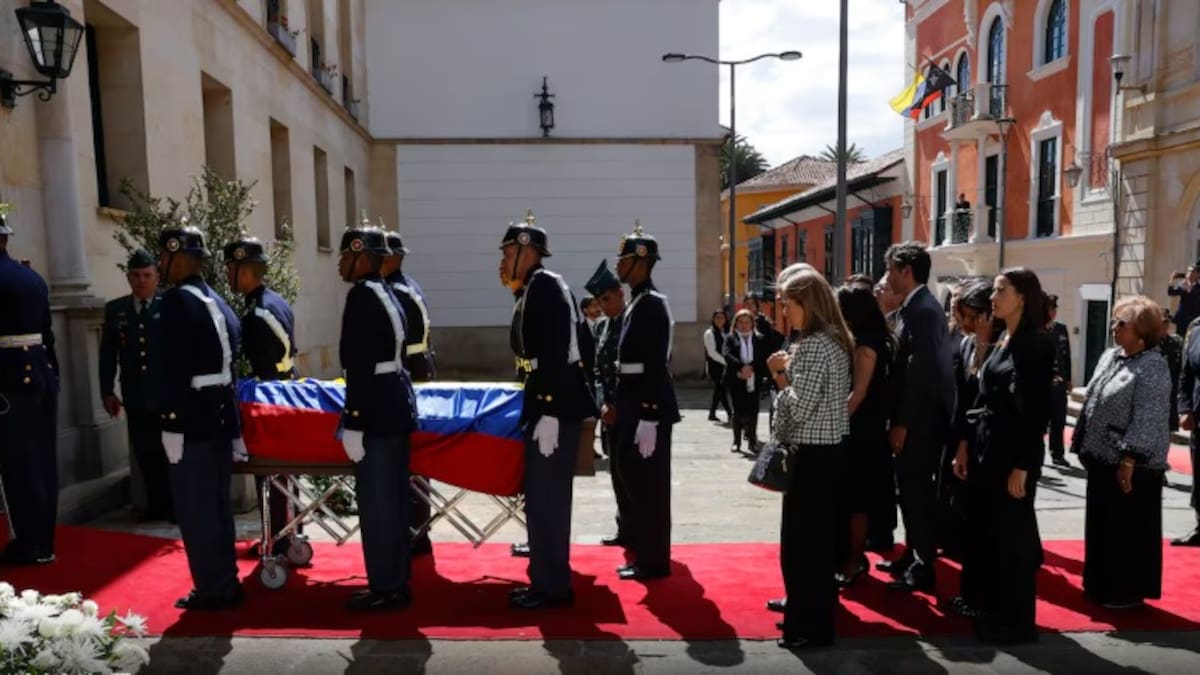 * Source Material: A collection of snippets/bulletins regarding the funeral of Germán Vargas Lleras in Bogotá on May 11 (likely 2026 based on dates in the text).