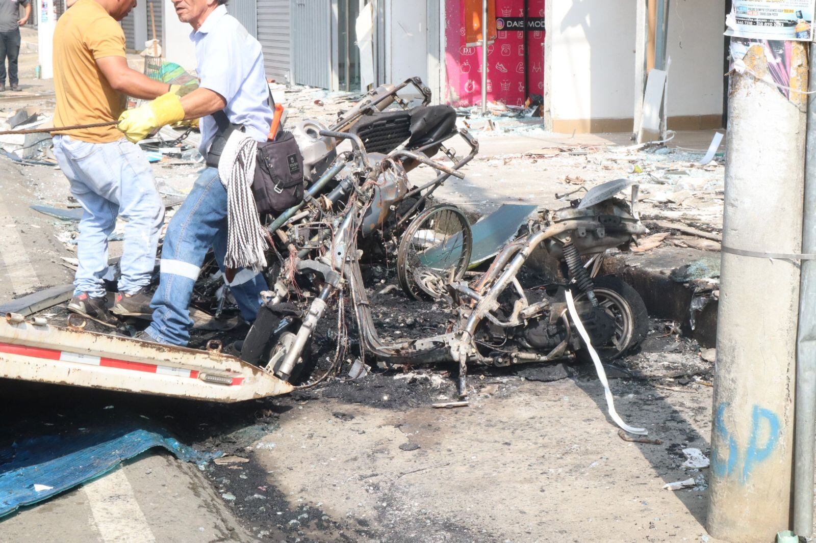 Seis heridos dejó el atentado con una motobomba en Jamundí.