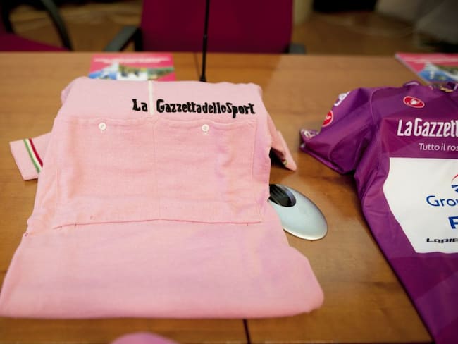 La Maglia Rosa, símbolo del Giro de Italia, celebra sus 90 años