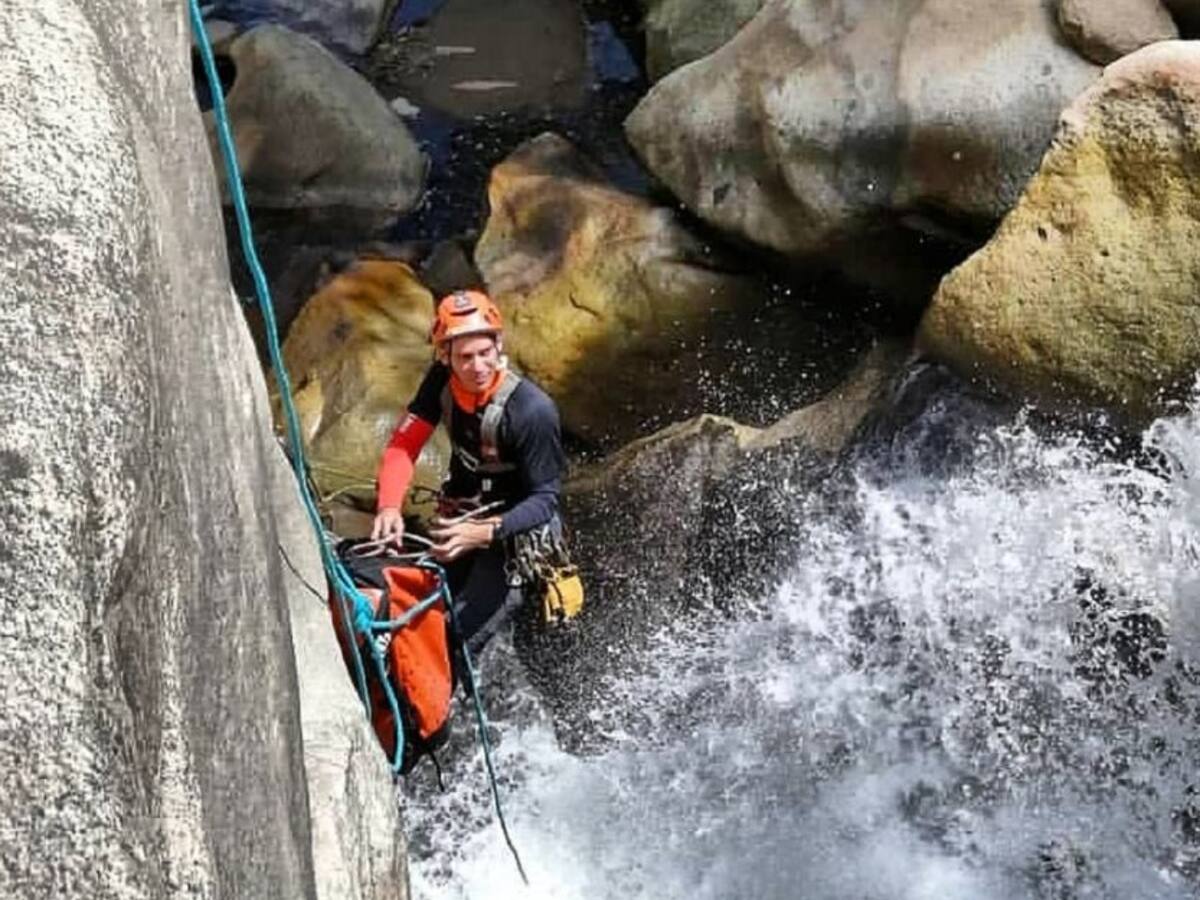 Descenso y exploración de cañones en Colombia
