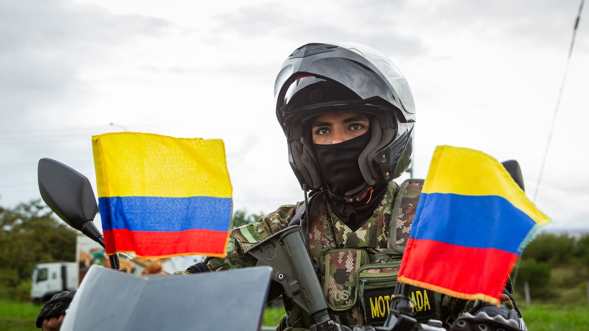 Ejército fortalece operativos por fiestas sampedrinas en el Huila