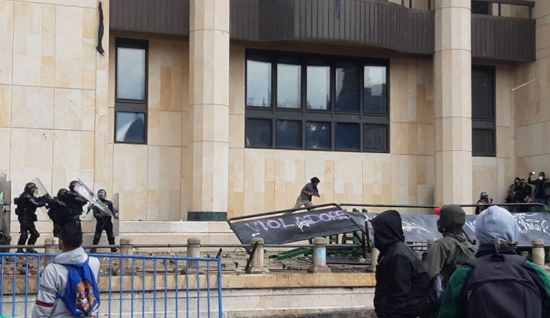 Disturbios en la Plaza de Bolívar, Bogotá