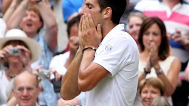 Novak Djokovic gana su primer Abierto de Wimbledon